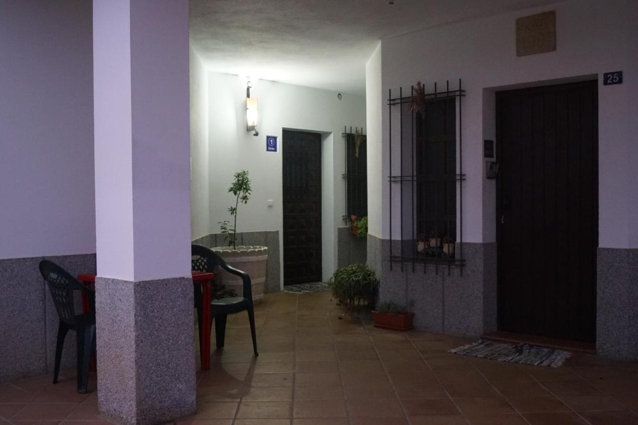 Apartamentos Estrellas De Monfraguee Torrejón el Rubio エクステリア 写真