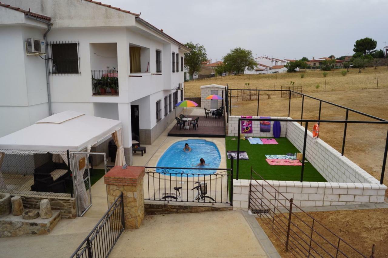 Apartamentos Estrellas De Monfraguee Torrejón el Rubio エクステリア 写真